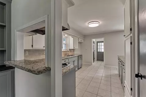 Entry Way - 7823 Kleingreen Ln, Spring, TX 77379 photo 3 of 3