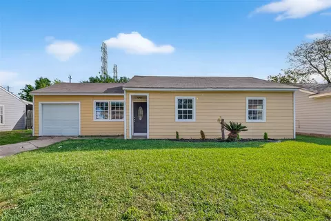 203 Alastair Dr, Pasadena, TX 77506