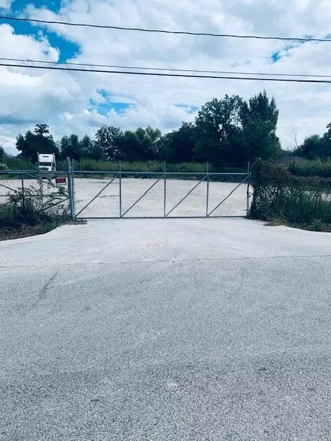 9018 Blueberry Ln, Houston, TX 77049