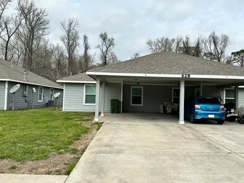 628 Luke St #A-B, Dayton, TX 77535