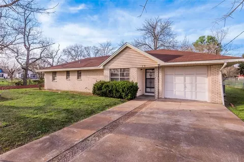 276 W San Jacinto St, Trinity, TX 75862 photo 1