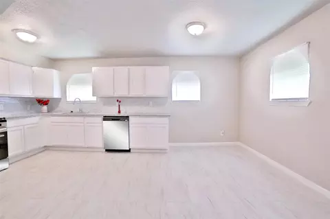 9409 Kentshire Dr, Houston, TX 77078