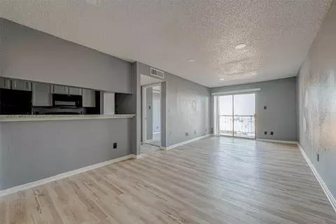 2830 S Bartell Dr #311, Houston, TX 77054