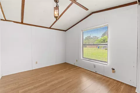 Bedroom - 370 Lakeside Cir, Trinity, TX 75862 photo 1 of 4