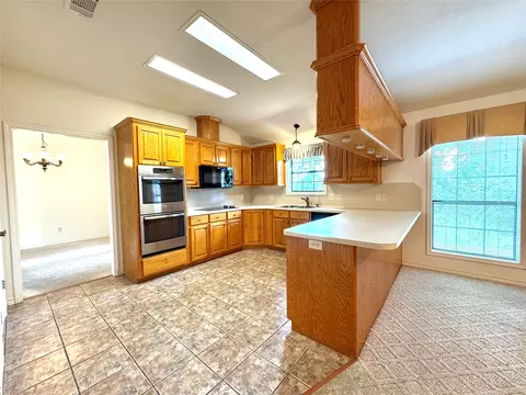 Kitchen - 20 Shallow Spgs, Trinity, TX 75862 photo 2 of 6