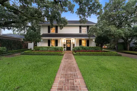 2419 Avalon Pl, Houston, TX 77019