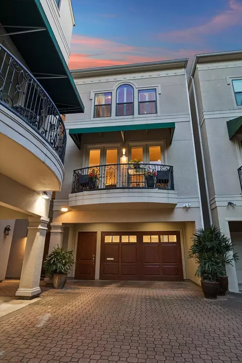 2415 W Main St, Houston, TX 77098