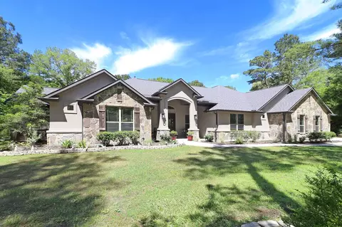 121 Red Hawk Rd, Huntsville, TX 77340