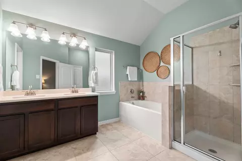 Bath - 4480 Lone Alcove Dr, Spring, TX 77386 photo 1 of 3