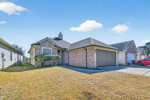 118 Snug Harbor Dr, Montgomery, TX 77356