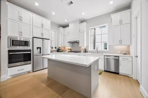 966 Dunleigh Meadows Ln, Houston, TX 77055