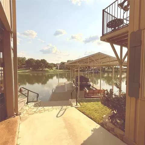 813 Brazos Harbor Cir, Granbury, TX 76048