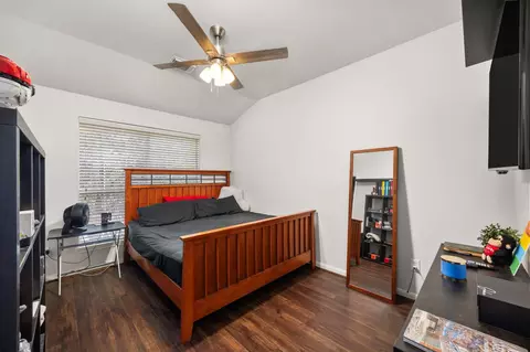 Bedroom - 927 Spring Source Pl, Spring, TX 77373 photo 5 of 6