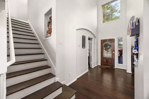 Entry Way - 927 Spring Source Pl, Spring, TX 77373 photo 2 of 10