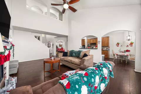Entry Way - 927 Spring Source Pl, Spring, TX 77373 photo 6 of 10