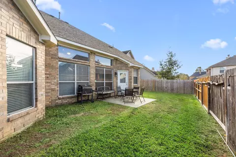 Exterior - 927 Spring Source Pl, Spring, TX 77373 photo 3 of 4