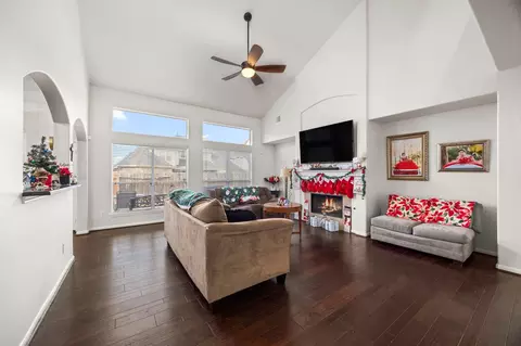 Living - 927 Spring Source Pl, Spring, TX 77373 photo 1 of 1