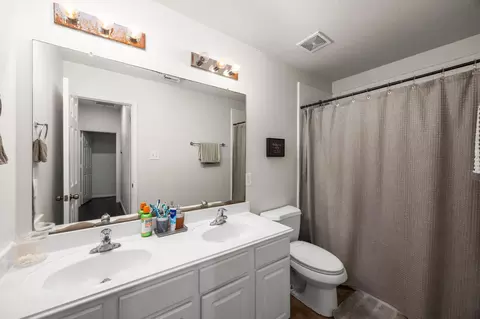 Bath - 927 Spring Source Pl, Spring, TX 77373 photo 2 of 3