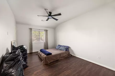 Bedroom - 927 Spring Source Pl, Spring, TX 77373 photo 4 of 6