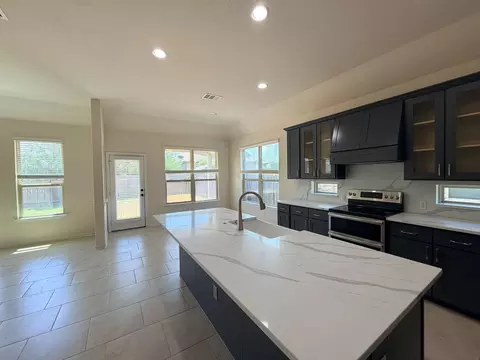 Kitchen - 920 Arvada Dr, Leander, TX 78641 photo 5 of 5