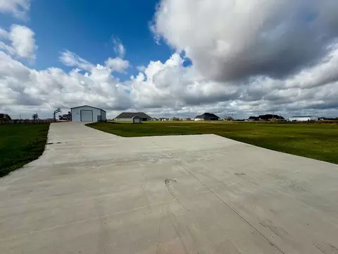 3844 S Pine Island Rd, Beaumont, TX 77713