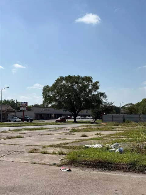 8626 Martin Luther King Blvd, Houston, TX 77033