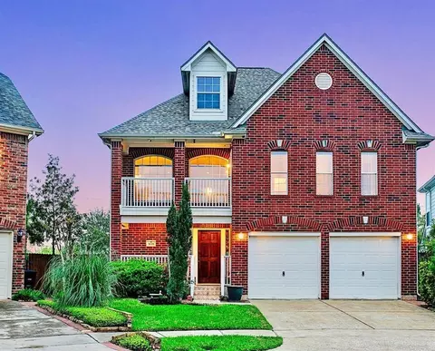 3658 Burning Palms Ct, Houston, TX 77042