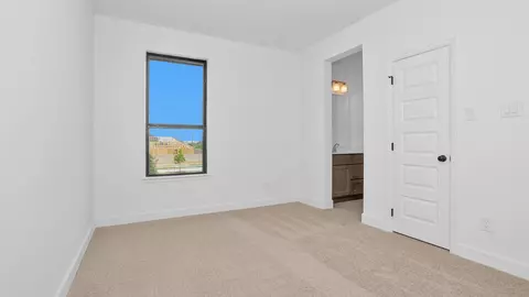 Bedroom - 2811 Pathway Crest Ln, Webster, TX 77598 photo 4 of 4