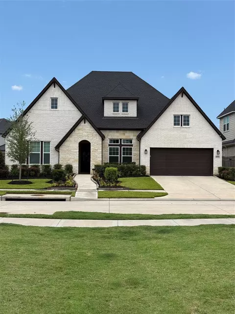 9911 Deep Water Dr, Missouri City, TX 77459