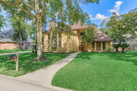 25706 Overlake Drive Dr, Spring, TX 77380 photo 1