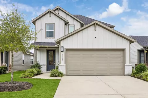 7122 Clearwater Cove Dr, Cypress, TX 77433