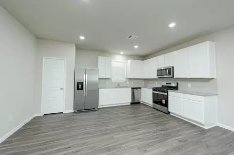 3074 Nickell Back Dr, Conroe, TX 77301 photo 2