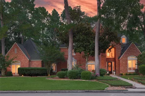 1906 Riverglen Forest Dr, Kingwood, TX 77345