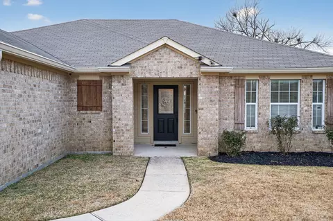 12325 Green Ridge Dr, Willis, TX 77318