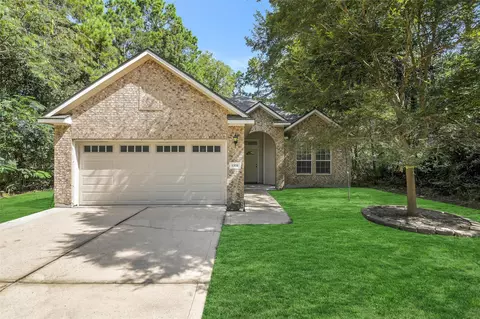 1310 Beech Dr, Conroe, TX 77385 photo 1