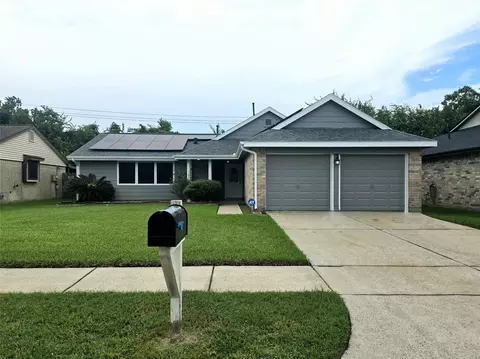 1109 Willow Creek Dr, La Porte, TX 77571
