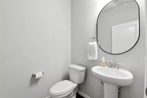 Bath - 17834 Maple Ash Dr, Spring, TX 77379 photo 3 of 4