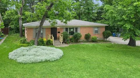 3016 Loganwood Dr, Dallas, TX 75227