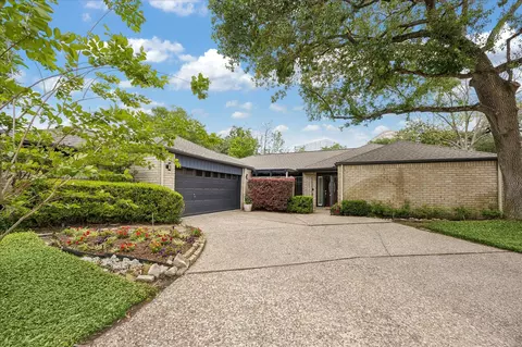 307 Oarman Ct, Houston, TX 77079