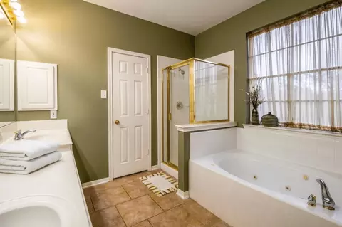 Bath - 20423 Forest Dr, Spring, TX 77388 photo 1 of 5