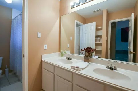 Bath - 20423 Forest Dr, Spring, TX 77388 photo 3 of 5