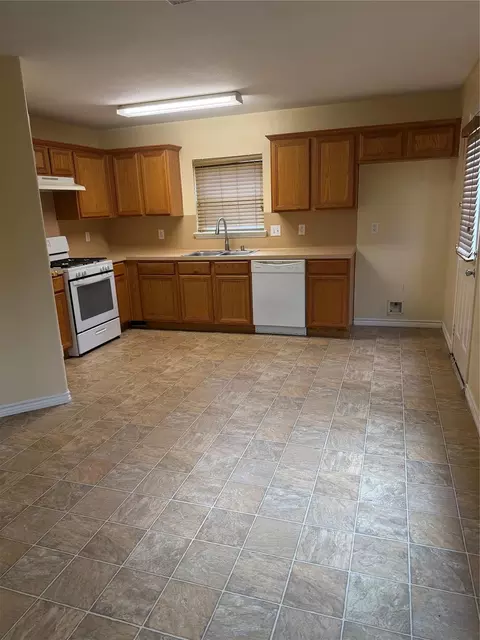 Kitchen - 3031 Peerless Pass Ct, Spring, TX 77373 photo 1 of 2