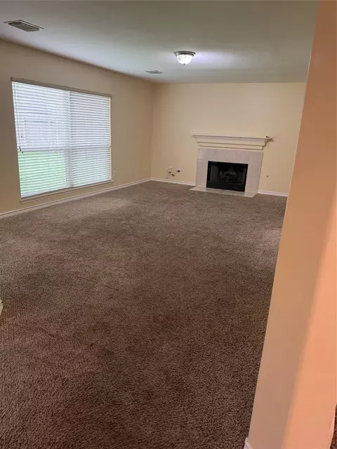 Living - 3031 Peerless Pass Ct, Spring, TX 77373 photo 2 of 3