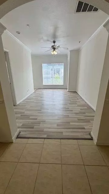 6289 Wilcrest Dr #7301, Houston, TX 77072