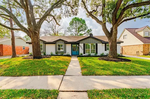 6027 Valkeith Dr, Houston, TX 77096