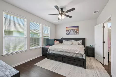 Bedroom - 716 Killam Dr, Temple, TX 76502 photo 6 of 8