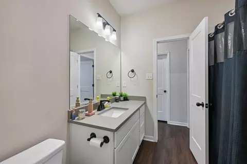 Bath - 716 Killam Dr, Temple, TX 76502 photo 1 of 3