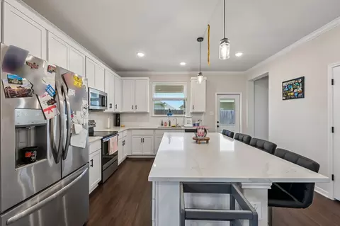 Kitchen - 716 Killam Dr, Temple, TX 76502 photo 2 of 2