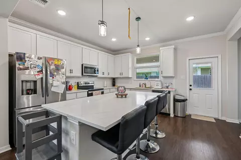 Kitchen - 716 Killam Dr, Temple, TX 76502 photo 1 of 2