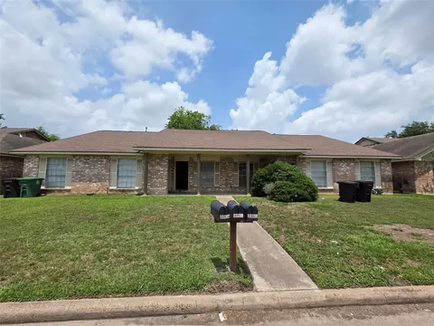 12738 Shannon Hills Dr, Houston, TX 77099